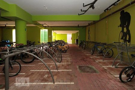 Studio à venda com 28m², 1 quarto e sem vaga Studio à venda com 28m², 1 quarto e sem vagaÁrea comum