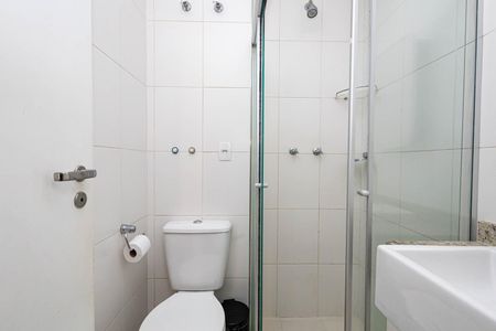 Studio à venda com 28m², 1 quarto e sem vaga Studio à venda com 28m², 1 quarto e sem vagaBanheiro Social