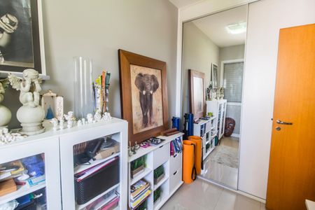 Apartamento à venda com 100m², 3 quartos e 2 vagasQuarto 2