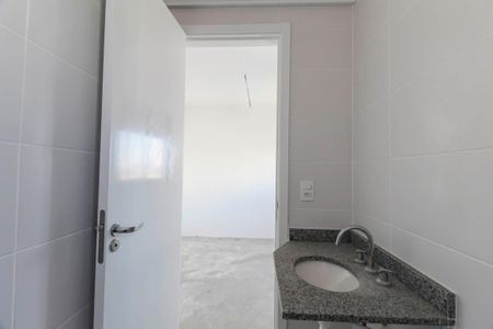 Apartamento à venda com 63m², 2 quartos e 1 vaga Apartamento à venda com 63m², 2 quartos e 1 vagaBanheiro da Suíte