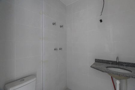 Apartamento à venda com 63m², 2 quartos e 1 vaga Apartamento à venda com 63m², 2 quartos e 1 vagaBanheiro