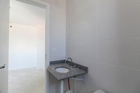 Apartamento à venda com 63m², 2 quartos e 1 vaga Apartamento à venda com 63m², 2 quartos e 1 vagaBanheiro da Suíte