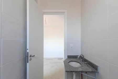 Apartamento à venda com 67m², 2 quartos e 1 vaga Apartamento à venda com 67m², 2 quartos e 1 vagaBanheiro da Suíte