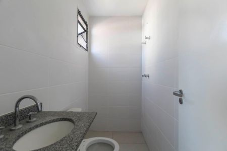 Apartamento à venda com 80m², 3 quartos e 1 vaga Apartamento à venda com 80m², 3 quartos e 1 vagaBanheiro da Suíte