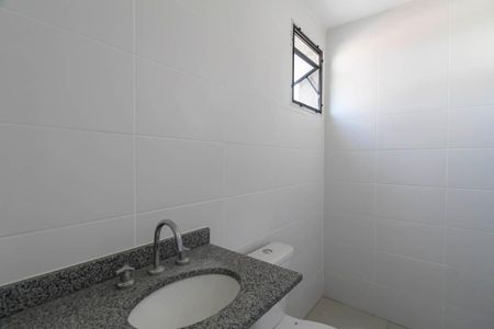 Apartamento à venda com 80m², 3 quartos e 1 vaga Apartamento à venda com 80m², 3 quartos e 1 vagaBanheiro da Suíte