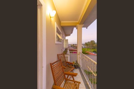 Casa à venda com 290m², 3 quartos e 2 vagas Casa à venda com 290m², 3 quartos e 2 vagasHall de Entrada