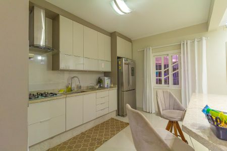 Casa à venda com 290m², 3 quartos e 2 vagas Casa à venda com 290m², 3 quartos e 2 vagasCozinha