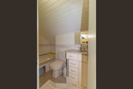 Casa à venda com 290m², 3 quartos e 2 vagas Casa à venda com 290m², 3 quartos e 2 vagasBanheiro 1