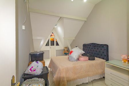 Casa à venda com 290m², 3 quartos e 2 vagas Casa à venda com 290m², 3 quartos e 2 vagasQuarto 2