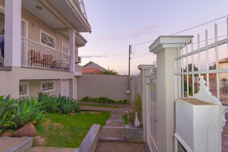 Casa à venda com 290m², 3 quartos e 2 vagas Casa à venda com 290m², 3 quartos e 2 vagasJardim