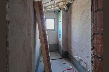 Apartamento à venda com 152m², 3 quartos e 3 vagas Apartamento à venda com 152m², 3 quartos e 3 vagasBanheiro da Suíte 2
