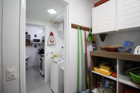 Apartamento à venda com 112m², 2 quartos e 1 vaga Apartamento à venda com 112m², 2 quartos e 1 vagaQuarto de Serviço