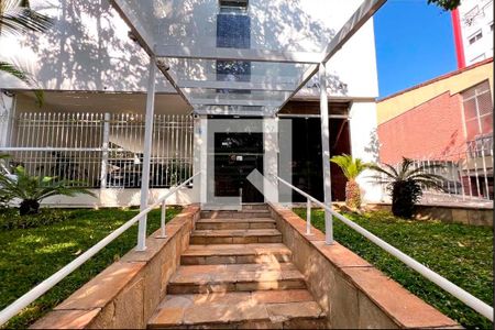 Apartamento à venda com 112m², 2 quartos e 1 vaga Apartamento à venda com 112m², 2 quartos e 1 vagaFachada