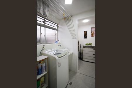 Apartamento à venda com 112m², 2 quartos e 1 vaga Apartamento à venda com 112m², 2 quartos e 1 vagaÁrea de Serviço