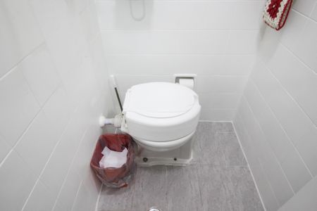 Apartamento à venda com 112m², 2 quartos e 1 vaga Apartamento à venda com 112m², 2 quartos e 1 vagaBanheiro de serviço