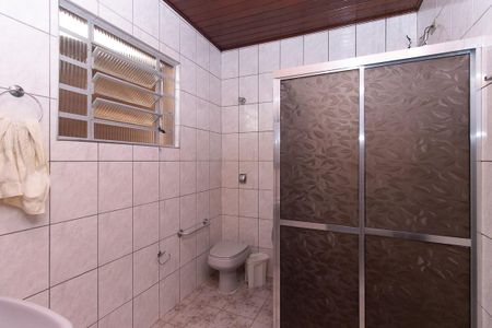 Casa à venda com 330m², 3 quartos e 7 vagas Casa à venda com 330m², 3 quartos e 7 vagasBanheiro Social