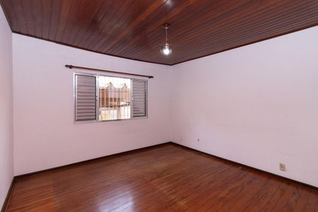 Casa à venda com 330m², 3 quartos e 7 vagas Casa à venda com 330m², 3 quartos e 7 vagasSuíte
