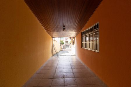 Casa à venda com 330m², 3 quartos e 7 vagas Casa à venda com 330m², 3 quartos e 7 vagasEntrada