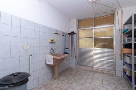 Casa à venda com 330m², 3 quartos e 7 vagas Casa à venda com 330m², 3 quartos e 7 vagasÁrea de Serviço