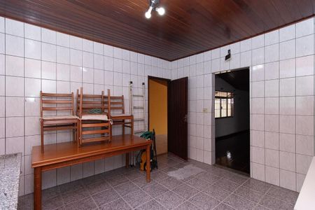 Casa à venda com 330m², 3 quartos e 7 vagas Casa à venda com 330m², 3 quartos e 7 vagasCozinha