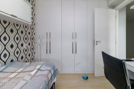 Apartamento à venda com 142m², 3 quartos e 3 vagas Apartamento à venda com 142m², 3 quartos e 3 vagasQuarto 1