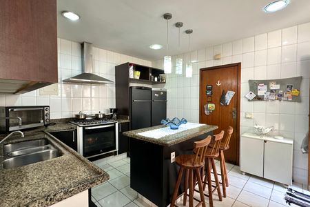 Apartamento à venda com 185m², 4 quartos e 1 vaga Apartamento à venda com 185m², 4 quartos e 1 vagaCozinha