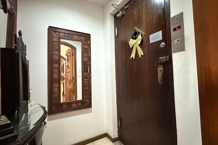 Apartamento à venda com 185m², 4 quartos e 1 vaga Apartamento à venda com 185m², 4 quartos e 1 vagaCorredor