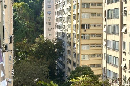 Apartamento à venda com 185m², 4 quartos e 1 vaga Apartamento à venda com 185m², 4 quartos e 1 vagaVista da Varanda da Sala