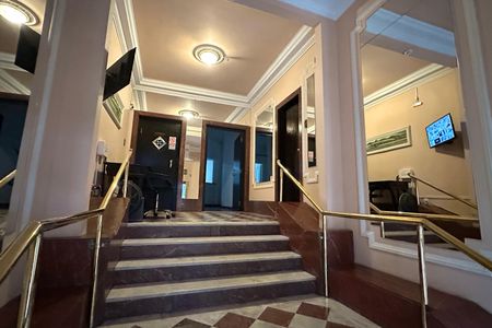 Apartamento à venda com 185m², 4 quartos e 1 vaga Apartamento à venda com 185m², 4 quartos e 1 vagaFachada