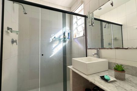 Apartamento à venda com 185m², 4 quartos e 1 vaga Apartamento à venda com 185m², 4 quartos e 1 vagaBanheiro Social