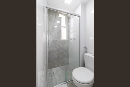 Apartamento à venda com 78m², 3 quartos e 1 vaga Apartamento à venda com 78m², 3 quartos e 1 vagaBanheiro da suíte