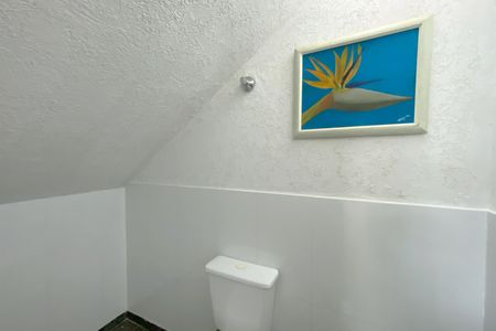 Casa à venda com 496m², 5 quartos e 4 vagas Casa à venda com 496m², 5 quartos e 4 vagasLavabo