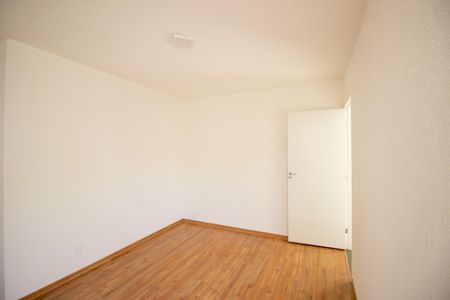 Sala de apartamento para alugar com 2 quartos, 46m² em Caiapos, Contagem