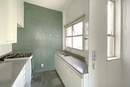 Apartamento para alugar com 138m², 2 quartos e 2 vagas Apartamento para alugar com 138m², 2 quartos e 2 vagasCozinha