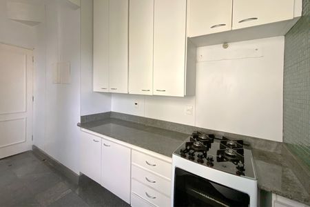 Apartamento para alugar com 138m², 2 quartos e 2 vagas Apartamento para alugar com 138m², 2 quartos e 2 vagasCozinha