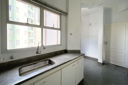Apartamento para alugar com 138m², 2 quartos e 2 vagas Apartamento para alugar com 138m², 2 quartos e 2 vagasCozinha