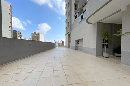 Apartamento para alugar com 138m², 2 quartos e 2 vagas Apartamento para alugar com 138m², 2 quartos e 2 vagasÁrea comum - Pátio