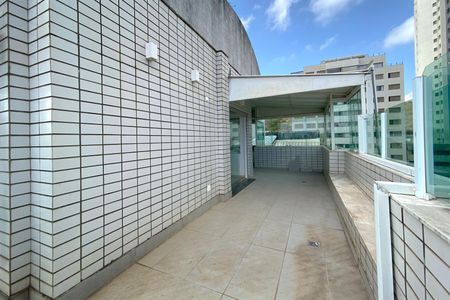 Apartamento para alugar com 138m², 2 quartos e 2 vagas Apartamento para alugar com 138m², 2 quartos e 2 vagasCobertura