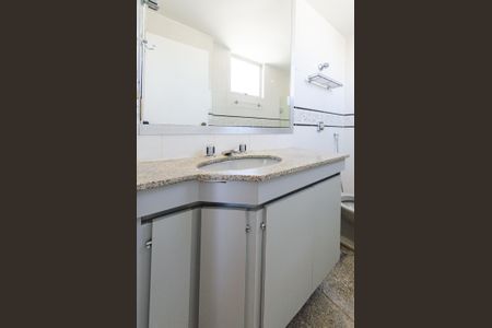 Apartamento para alugar com 130m², 4 quartos e 2 vagas Apartamento para alugar com 130m², 4 quartos e 2 vagasBanheiro suíte