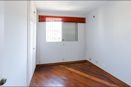 Apartamento para alugar com 130m², 4 quartos e 2 vagas Apartamento para alugar com 130m², 4 quartos e 2 vagasQuarto 3