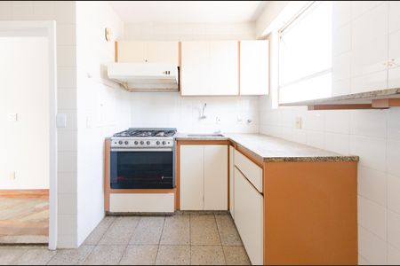 Apartamento para alugar com 130m², 4 quartos e 2 vagas Apartamento para alugar com 130m², 4 quartos e 2 vagasCozinha