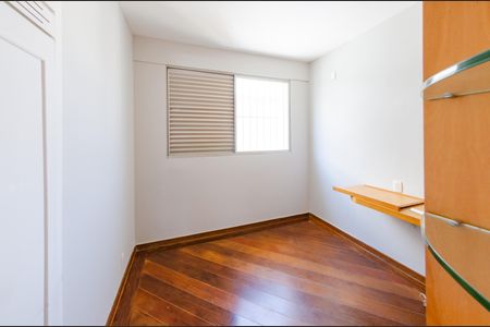 Apartamento para alugar com 130m², 4 quartos e 2 vagas Apartamento para alugar com 130m², 4 quartos e 2 vagasQuarto 2