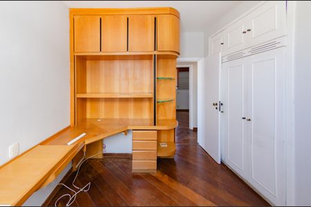 Apartamento para alugar com 130m², 4 quartos e 2 vagas Apartamento para alugar com 130m², 4 quartos e 2 vagasQuarto 2