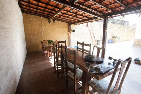 Casa à venda com 219m², 4 quartos e 2 vagasÁrea Gourmet