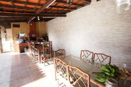 Casa à venda com 219m², 4 quartos e 2 vagasÁrea Gourmet