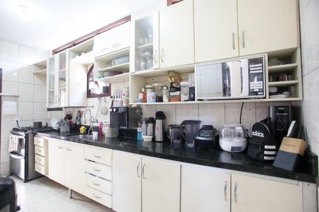 Casa à venda com 219m², 4 quartos e 2 vagasCozinha