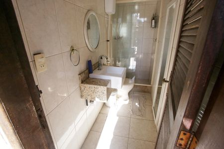 Casa à venda com 219m², 4 quartos e 2 vagasBanheiro de Serviço