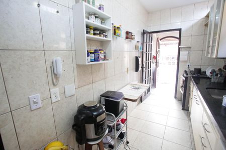 Casa à venda com 219m², 4 quartos e 2 vagasCozinha