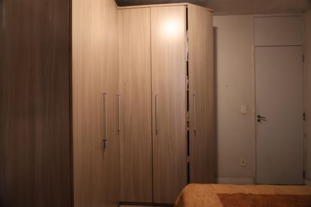 Quarto 2 de apartamento à venda com 2 quartos, 43m² em Fátima, Canoas
