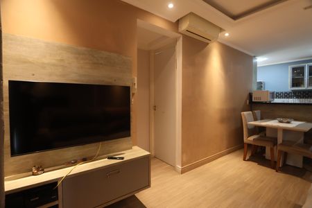 Sala de apartamento à venda com 2 quartos, 43m² em Fátima, Canoas